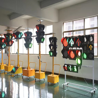 Wholesale Customized Movable Solar Red Green Traffic Light Solar Temporary Traffic Signal Light WithTouch Screen
